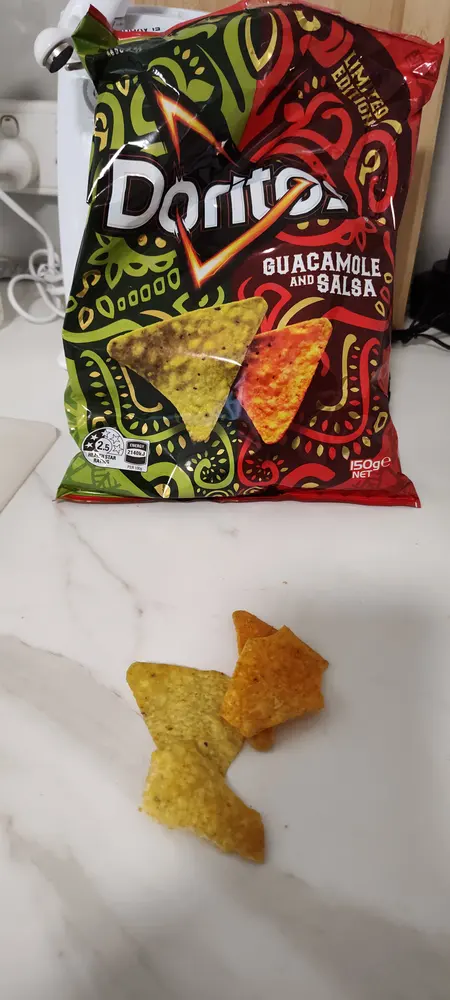 Doritos Corn Chips – Guacamole & Salsa packet