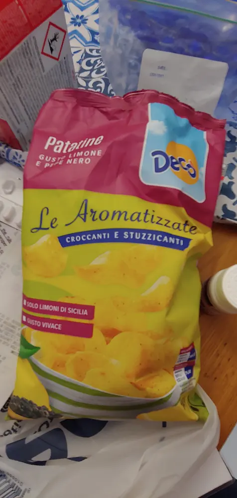 Despar Le Aromatizzate Potato Chips – Sicilian Lemon & Black Pepper packet